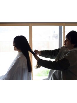 ゆっくりとした時間が流れる空間で、お客様一人ひとりの「なりたい」気持ちに寄り添ってデザインします