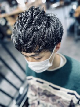 フリースタイル 末広店(FREE STYLE)の写真/《メンズスタイルならBar Ber Shop FREE STYLEにお任せ！》デート前や仕事前など気合を入れたいときにも◎