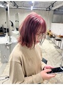 外ハネボブ　1ブリーチ　ピンクカラー　暖色カラー　ボブ