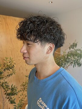 リノア 鵠沼海岸(LINOA) スパイラルパーマ/メンズパーマ/波巻きパーマ/フェード/ツイスト