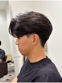 毛流れセンターパートニュアンスパーマカルマヘアメンズパーマ