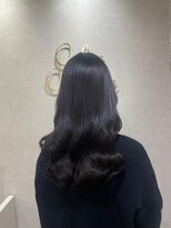 カラークチュール(Color Couture)&nbsp;ミディアムヘア/暗めカラー/デザインカラー/縮毛矯正/くびれヘア