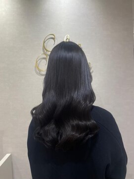 カラークチュール(Color Couture) ミディアムヘア/暗めカラー/デザインカラー/縮毛矯正/くびれヘア