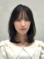 キートス(Kiitos)&nbsp;軽やかに揺れる　大人ミディアムレイヤー