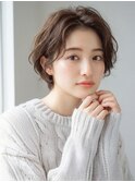 ショートボブ/耳掛けショート/センター分け/前髪なし
