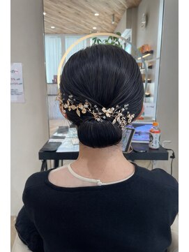 アーチバイケンジ(arch by kenje) ヘアセット♪タイトシニヨン