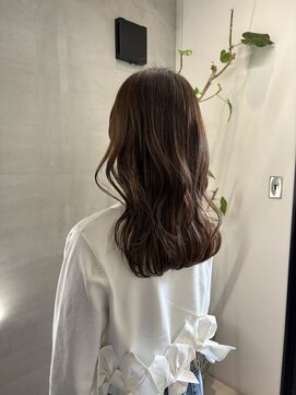 トゥループレイス(true place) milky beige