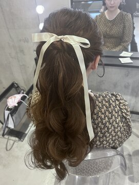 エイミー 伏見店(aemii) ふわふわポニーテール