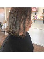 レジスタヘアーワークス (REGISTA hair works)&nbsp;切りっぱなしボブ×オリーブグレージュ