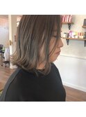 切りっぱなしボブ×オリーブグレージュ
