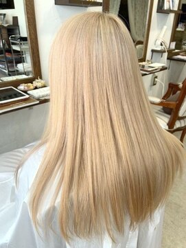 イリス(Iris.) ホワイトベージュカラー