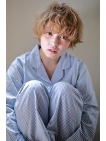 クロム バイ リエット(Chlom by Lietto)&nbsp;Chlom☆新宿 ハイライトベージュイルミナカラーハンサムショート