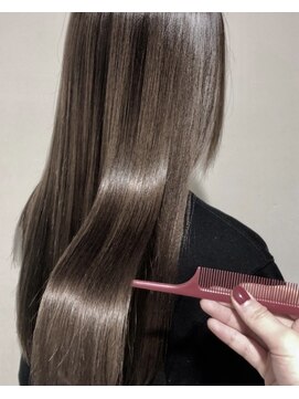 トレパルッキエーレ(tre parrucchiere) ［-tre-］美髪サイエンスアクア　20代/30代/40代