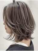 デザインカラーレイヤーカットウェットヘアオリーブベージュ白髪