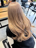 ピボット 北千住(PIVOT)&nbsp;1ブリーチで作るミルクティーベージュ