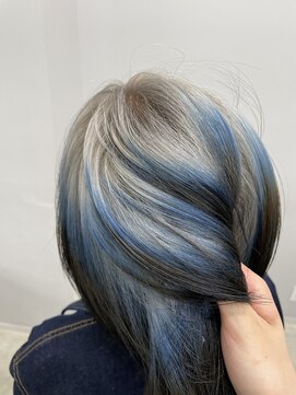 ヴァーディ オモテサンドウ(Vardy omotesando) roots/ルーツカラー ホワイト ブルー 裾カラー