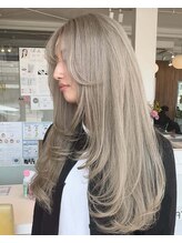 OX CREATION 深草 オックスクリエーション ハイトーンカラー/ブリーチカラー/レイヤー/ロング/20代30代40代