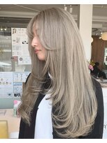 OX CREATION 深草 オックスクリエーション ハイトーンカラー/ブリーチカラー/レイヤー/ロング/20代30代40代