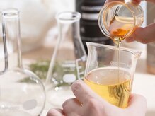 ウェンズデイラウンジ(Wednesday Lounge)の雰囲気（全ての薬剤施術にお客様の髪を守る保護剤を混ぜて行っております）