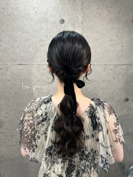 スケール(=SCALE) 《ヘアセット＋フルメイク》