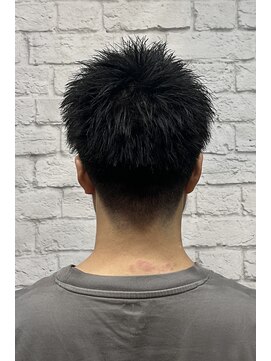 グレイスフルバーバー 赤坂見附店 ツーブロスパイキーショート