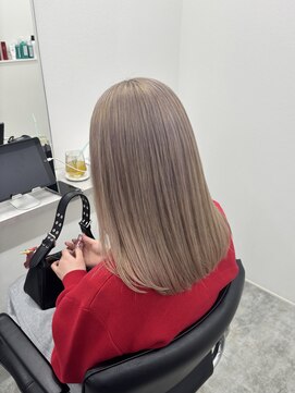 トイロ(toiro) ホワイトベージュカラー