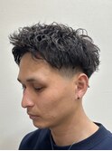 ルーズショートパーマ×テーパーフェード