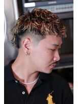 チルチェア 横浜(CHILL CHAIR)&nbsp;ウルフスパイラル×フェード×メッシュ <横浜/バーバー/理容室>