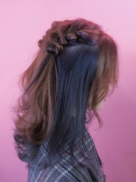 チェルシー 神戸(CHELSEA) 【CHELSEA】ハイインナーカラー×ブルー