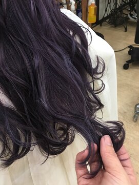 アゴーグ(agog) 【外国人風】ダークカラー×パープル