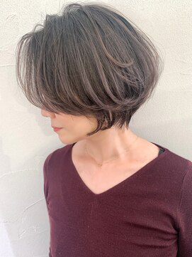 アヴァロン(AVALON) 30、40代にオススメ☆横顔美人×絶壁解消ショート