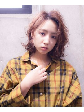 エルピス(elpis) エアリーミディ　ショートパーマ　デザインカラー　ネオウルフ