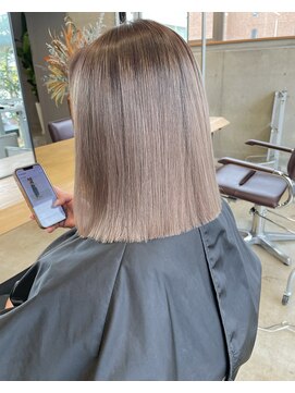 ルーフ 町田店(LUFE) シャドールーツ、ホワイトグレージュ担当SAYA