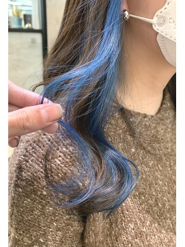 エミュスト(Emuest) 【松葉】インナーカラー/イヤリングカラー/ブルー/髪質改善