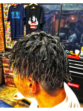 リベリオンヘアー(Rebellion hair) パイプドレッド風ツイストパーマ