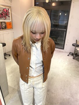 ルーム(Loom.) 抜きっぱなし／ブリーチ／ブロンドヘア