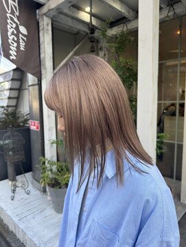 ラウブロッサム 大宮西口店(Lau Blossom) ミルクティーベージュ　切りっぱなし