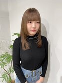 ベージュ