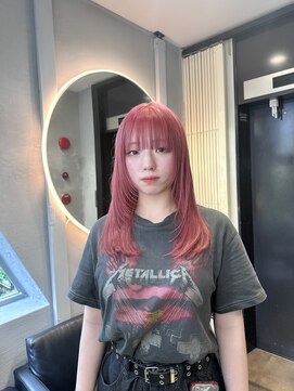 ジゼル(GiseL) ピンクカラーレイヤーカット