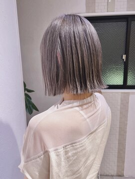 レクタ(recta) パッツンボブ シルバーカラー ケアカラー