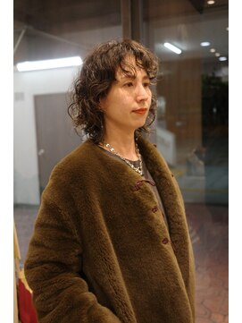 ラッシュ ポエ(rush po'e) ミディアムパーマスタイル