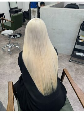 モニカ 原宿店(MONIQA) ブロンド