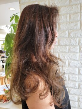 松本平太郎美容室 国立店 スーパーロングレイヤー×インナーカラー/30代40代50代60代