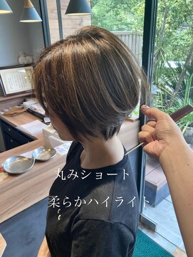 ヘアー アンベリール(HAIR EMBELLIR) 丸みショート×柔らかハイライト