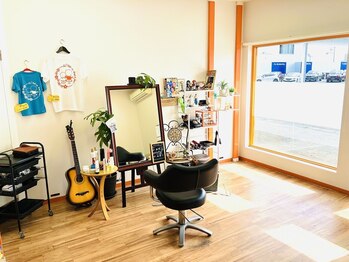 ヘアーデザイン アフール(hair design Ath ru)の写真/【1席のみの完全貸切】周りを気にせず心ゆくまでリラックス。あなただけの特別な美髪時間をプロデュース。