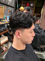 フォーコーナーズカットショップスリーセント 栄(FourCornersCutShop 3/cent)&nbsp;【テーパーフェード×ラフカール】