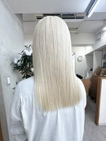 リアン(Lien) ハイブリーチ/ホワイトブロンド/切りっぱなしロング