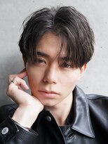 カライング(ing) スーツ短髪ツーブロック束感モテる黒髪シークレットパーマ流行