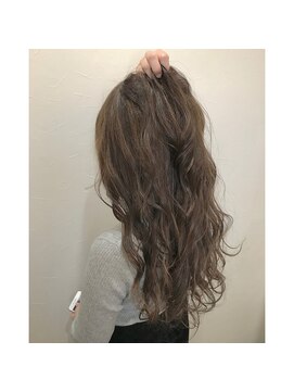 キャラ シャローネ 池袋(Chara Chalone) ハイライトグレージュカラー