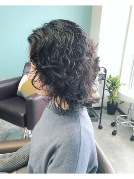 ギフト(gift) ウルフレイヤー強めウェーブ★伸ばし過程の野暮ったさ解消♪